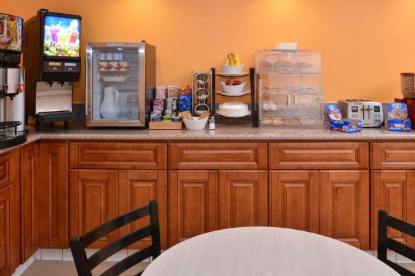 M STAR INN AND SUITES BLYTHE (Blythe)